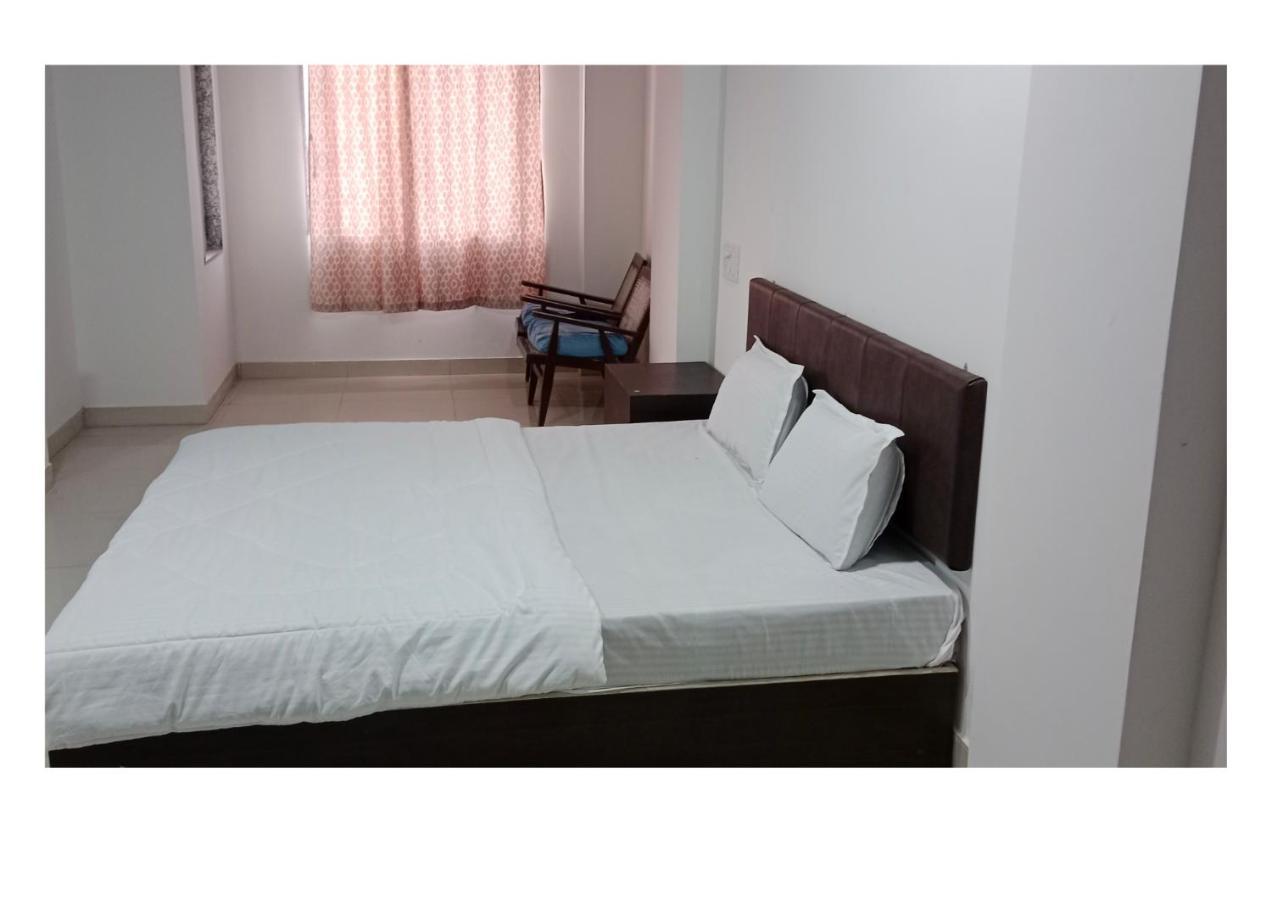 Hotel Aaradhya Udaipur Buitenkant foto