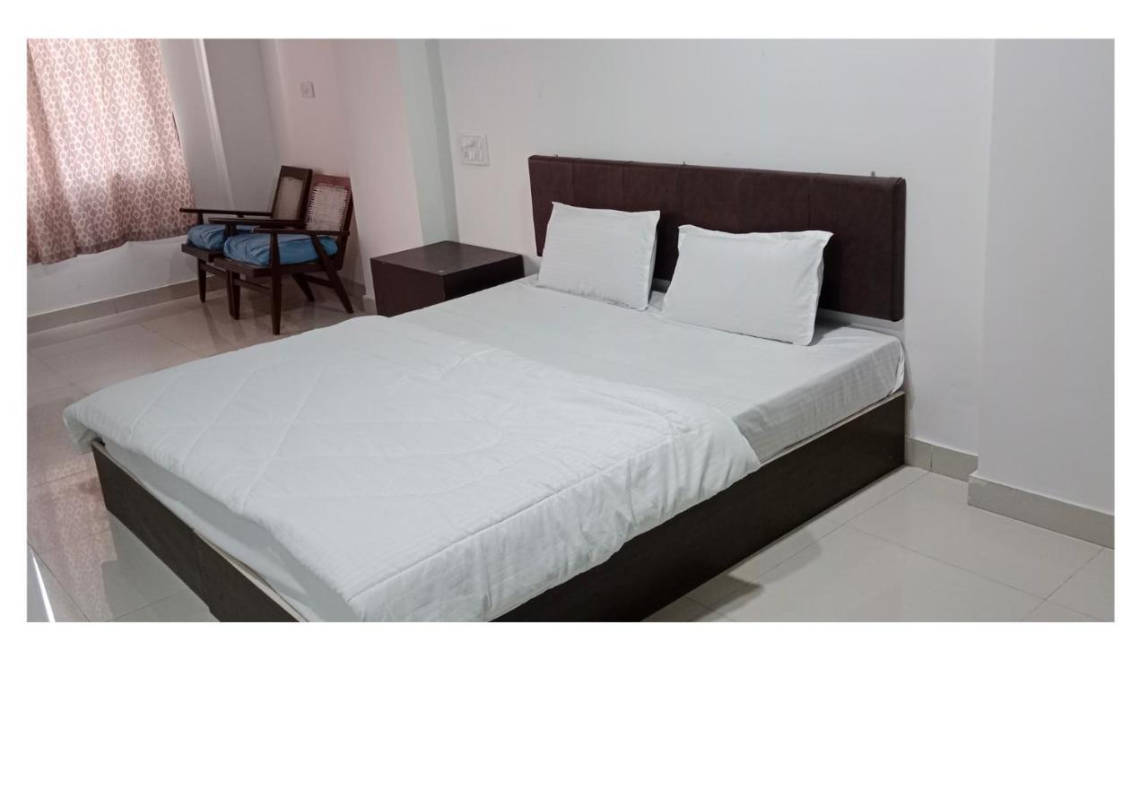 Hotel Aaradhya Udaipur Buitenkant foto