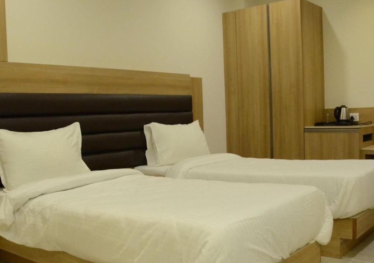 Hotel Aaradhya Udaipur Buitenkant foto