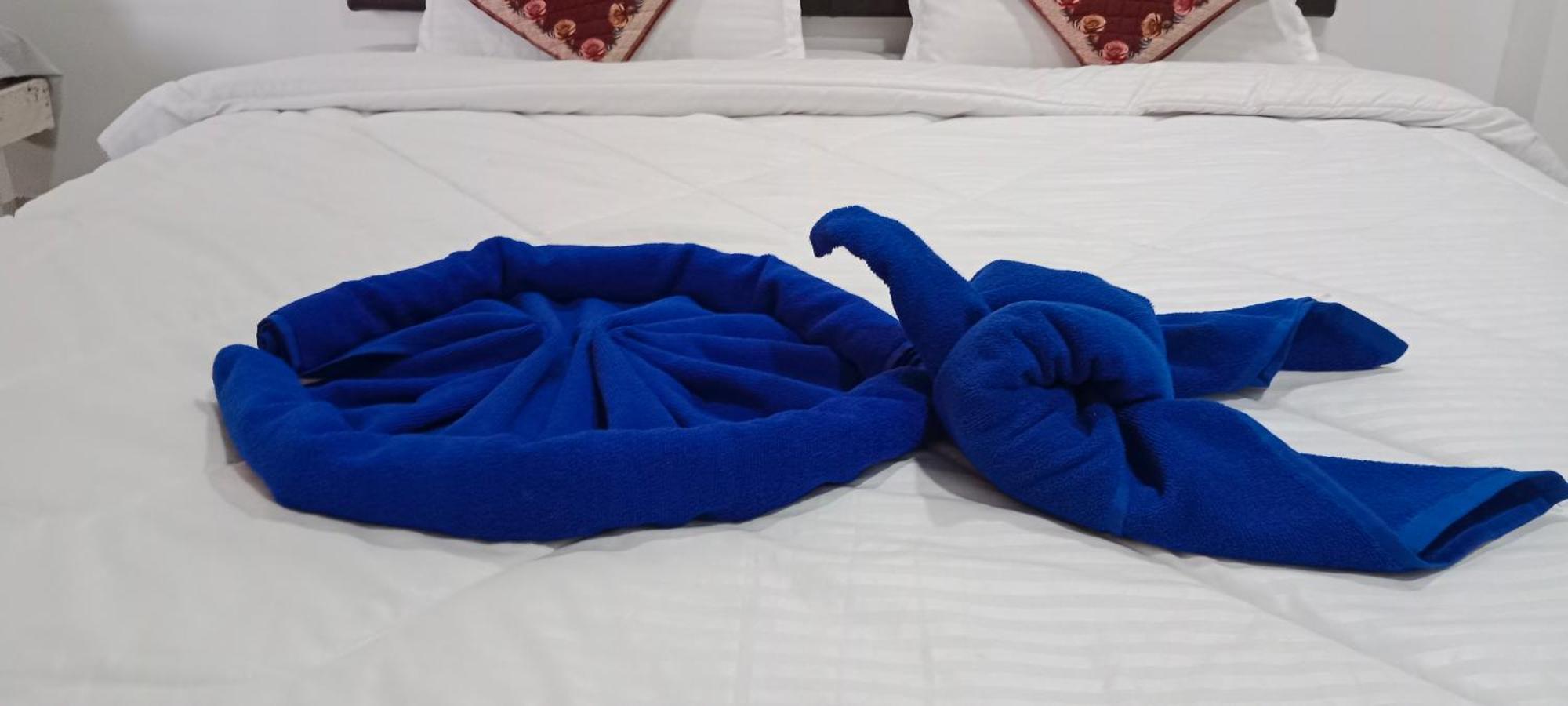 Hotel Aaradhya Udaipur Buitenkant foto