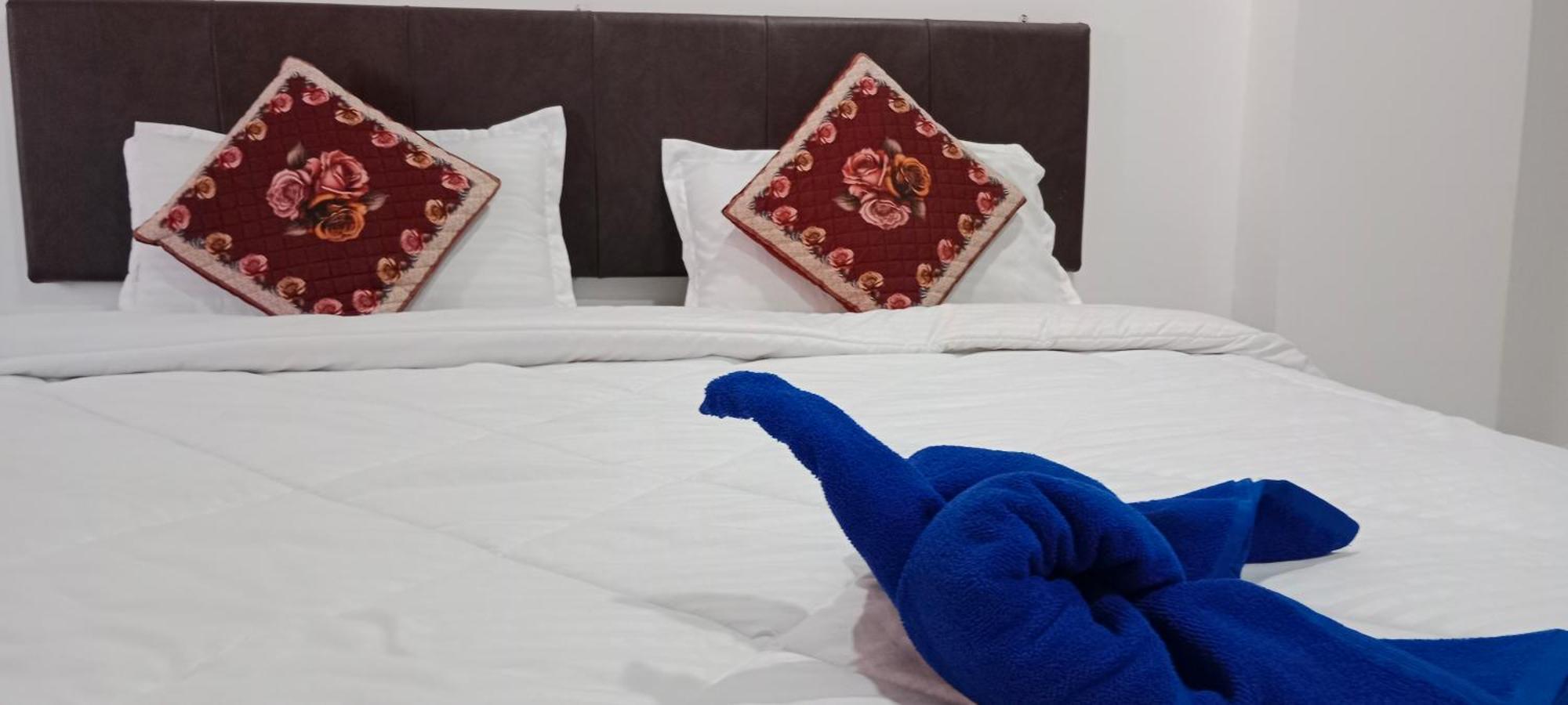 Hotel Aaradhya Udaipur Buitenkant foto